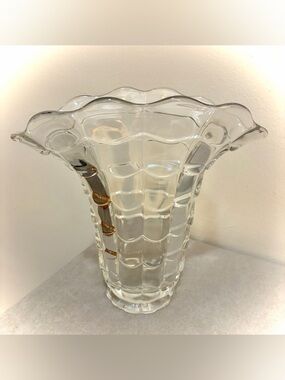 Cascade Clear Flared Vase by Cambridge 9 Inch Tall Excellent Condition Vintage